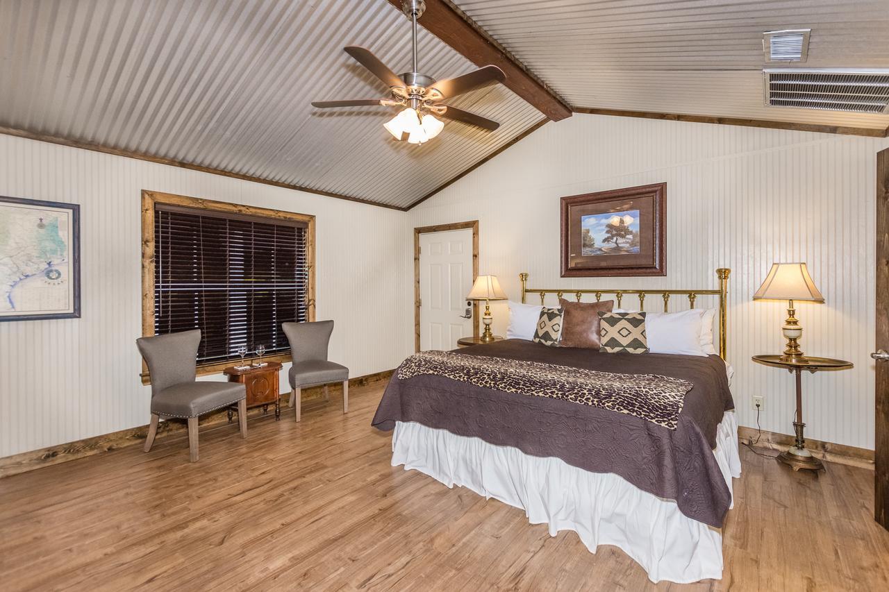 Vineyard Trail Cottages- Adults Only Fredericksburg Zimmer foto
