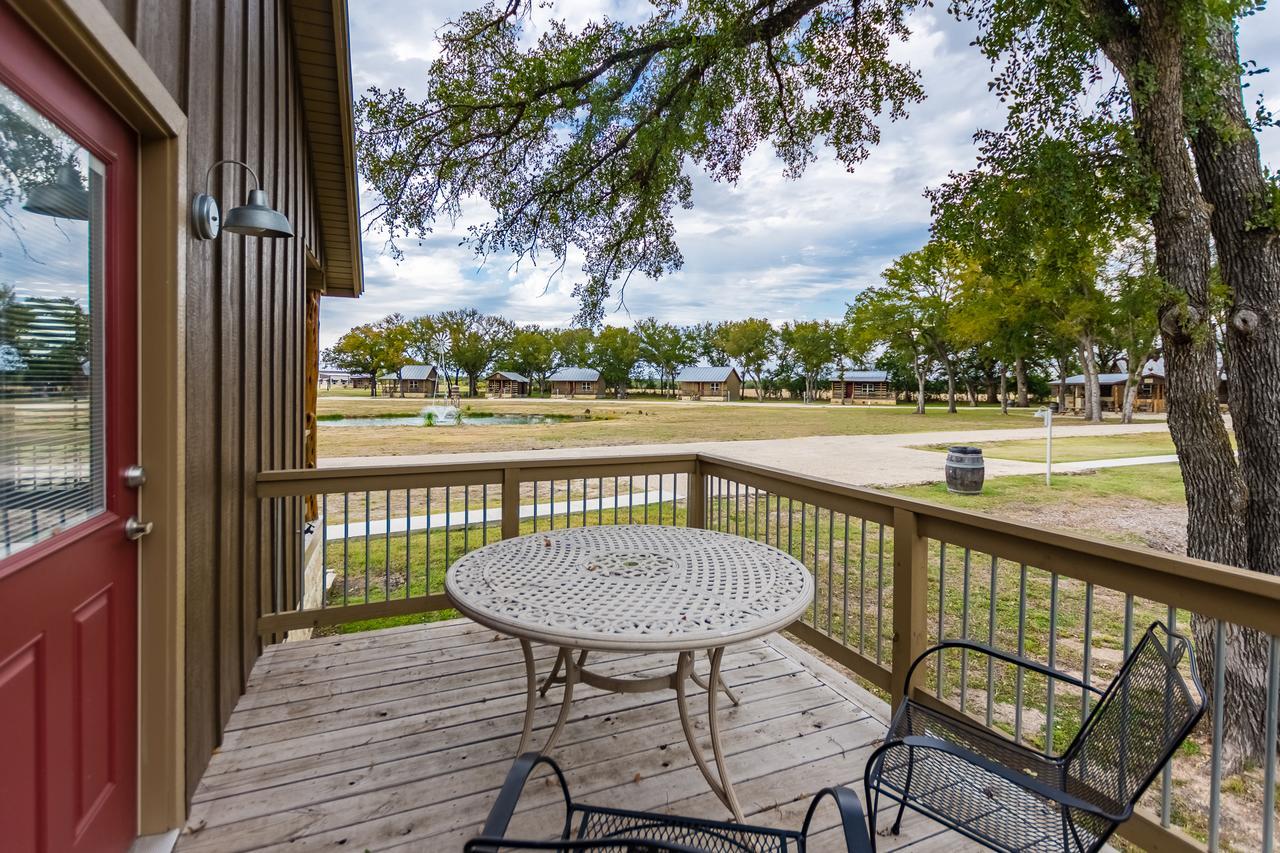 Vineyard Trail Cottages- Adults Only Fredericksburg Zimmer foto
